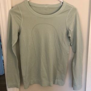 Lululemon sea green athletic long sleeve 💚